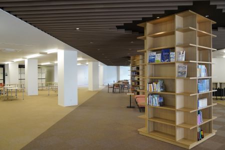 Rの図書館。 室蘭工業大学附属図書館 Muroran Institute of Technology Library